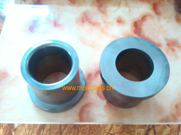 東莞大翔模具配件有限公司專業(yè)生產(chǎn)壓鑄模澆口套，壓鑄模澆口套的材質(zhì)、熱處理、硬度、標(biāo)準(zhǔn)、型號等詳情說明和介紹，您可以通過本頁面下單留言或者發(fā)送詢/報價
